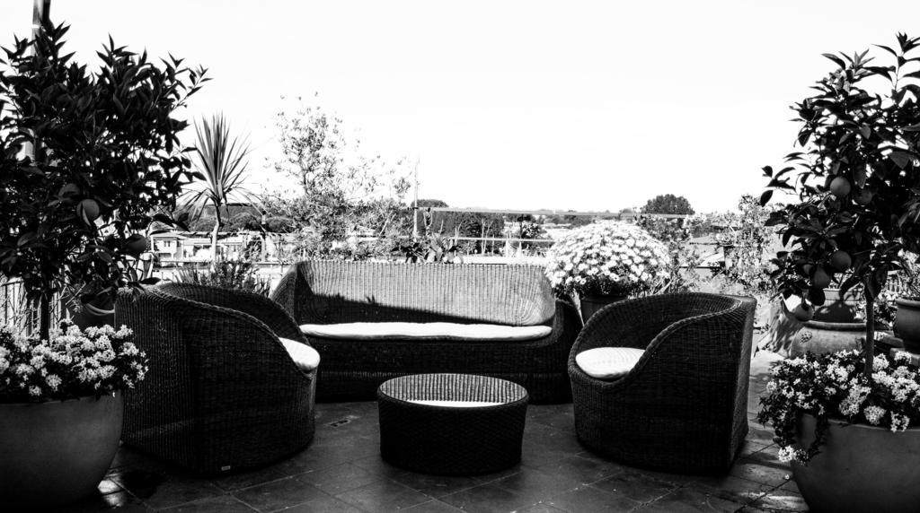 Hotel Palagi ปิเอตราซานตา ภายนอก รูปภาพ