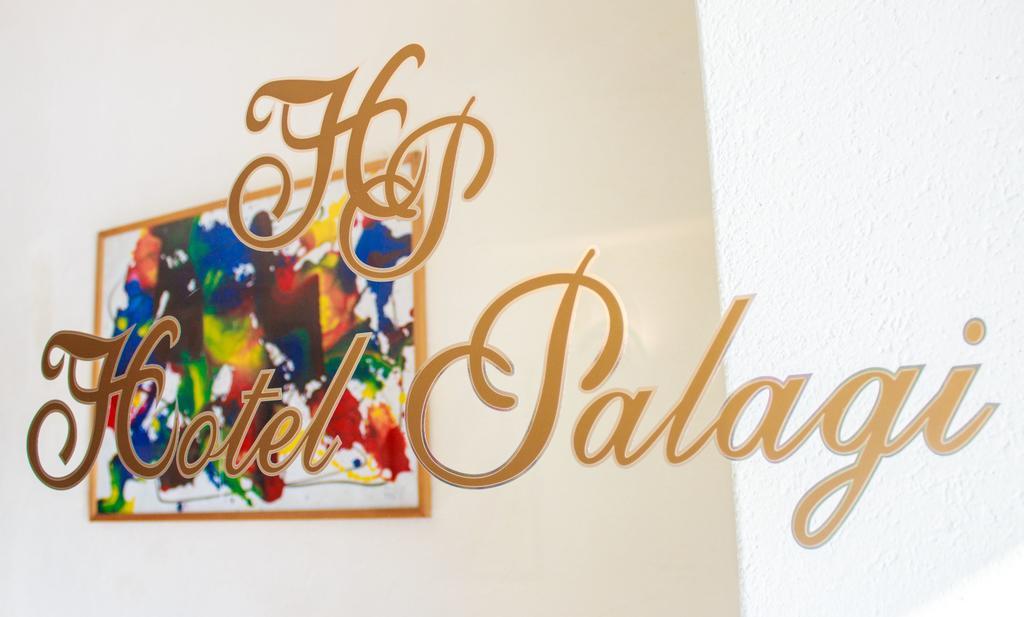 Hotel Palagi ปิเอตราซานตา ภายนอก รูปภาพ