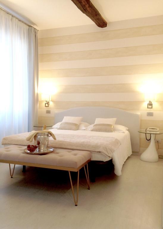 Hotel Palagi ปิเอตราซานตา ภายนอก รูปภาพ